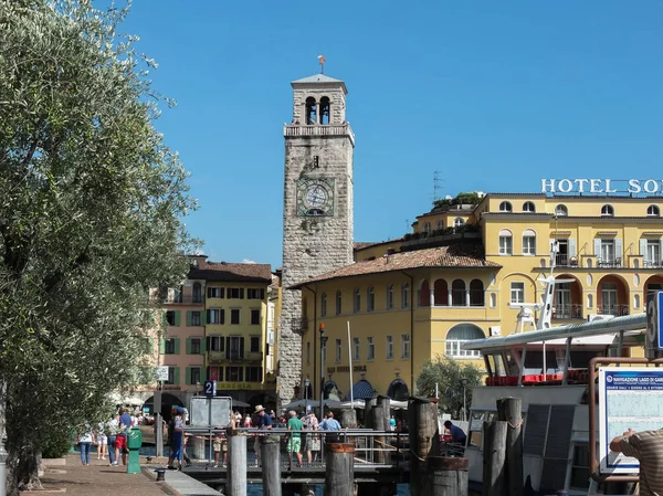 Riva Del Garda Italia Septiembre 2014 Pequeño Puerto Ocupado Riva — Foto de Stock