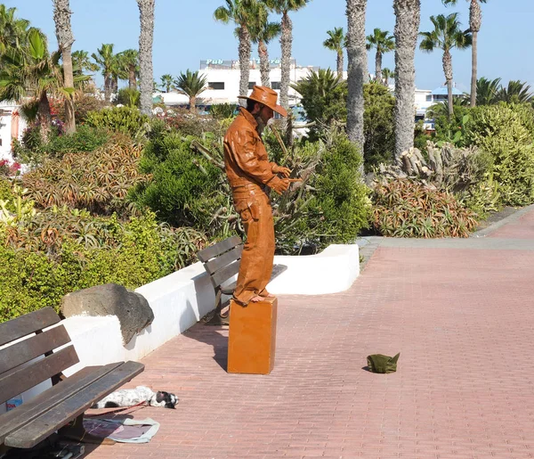 Lanzarote Spanien Dezember 2013 Ein Straßenkünstler Mimt Beim Spielen Auf — Stockfoto