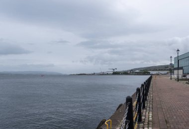 Greenock deniz Doğu uzak mesafe Glasgow'da liman gemi avluya bakıyor ön Customhouse.