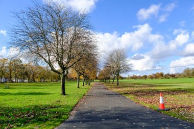 Bellahouston Park Güney yan Glasgow, İskoçya'nın, Craigton, Dumbreck, Ibrox ve Mosspark alanları arasında genel bir parkın güzel sonbahar renkleri.