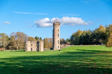 Irvine, İskoçya, İngiltere - 15 Ekim 2018: Eglinton kale ve Park Irvine Kuzey Ayrshire. Kamu parkı sonbahar ve ilk gün Ekim okul tatil North park onun en yoğun olduğunda Ayrshire'deki/daki oteller.