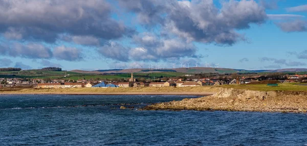 从阿丁海岸线到苏格兰北艾尔郡海岸的史蒂文斯顿镇 在十月的一个微风中 — 图库照片