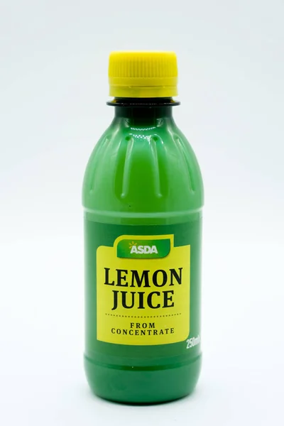Largs Scotland February 2019 Asda Branded Bottle Lemon Juice Recyclable — Stock Photo, Image