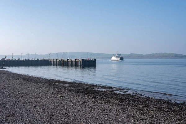 拉格斯码头和米尔波特渡轮在苏格兰西海岸 — 图库照片