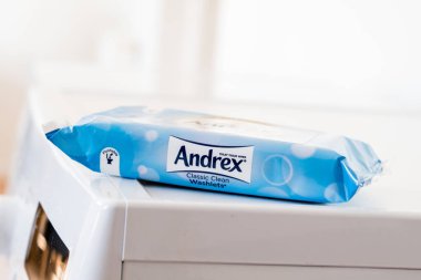 Andrex markalı klasik temiz Washlets flushable ve geri dönüşümlü bir
