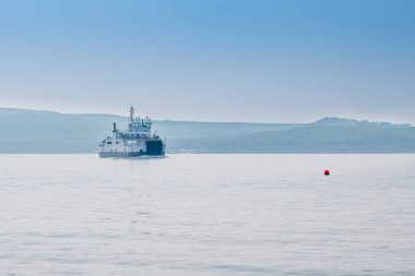 Sıcak bir Sunny Easter Largs İskoçya Araba Feribot