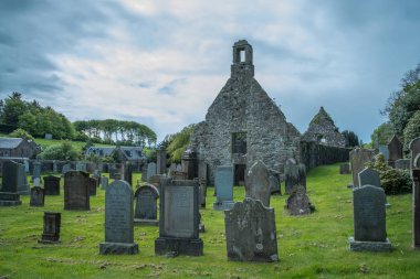 Kirkoswold Kirk Harabeleri ve Güney Ayrshire Scotlan Eski Kirkyard