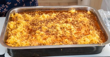 Granma's Home Ovan.Büyükanne Tarifi için hazır lazanya.