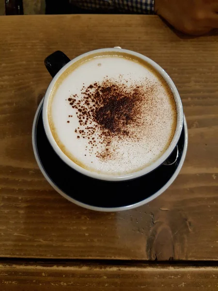 Xícara Café Com Arte Latte Sobre Fundo Madeira — Fotografia de Stock