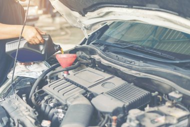 Araba servisi petrol motor Garage dönem bakım için değiştirmek için.