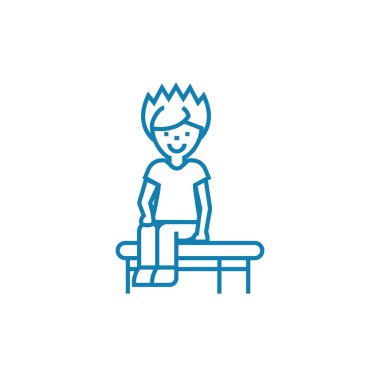 Avlu doğrusal simgesi kavram yürümeye. Avlu çizgi vektör işaret, sembol, illüstrasyon yürüyüş.