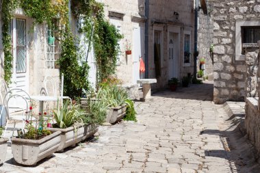 Boka Kotor Bay Perast eski şehirde Ortaçağ sokak, Mon