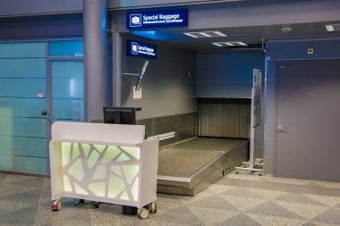 Luggage check-in spot for special baggage clipart
