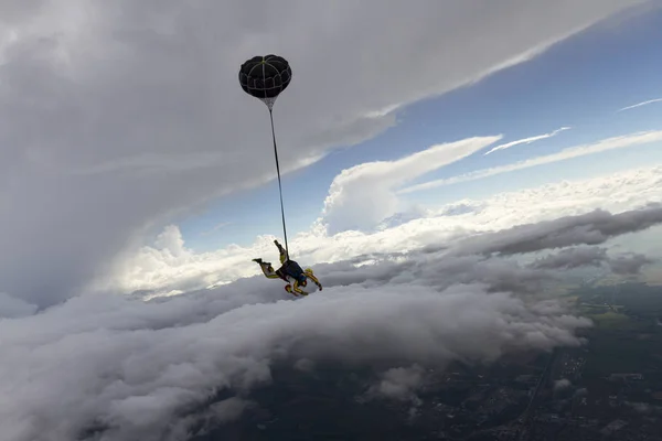 Homem Skydiving Voando Alto Céu — Fotografia de Stock