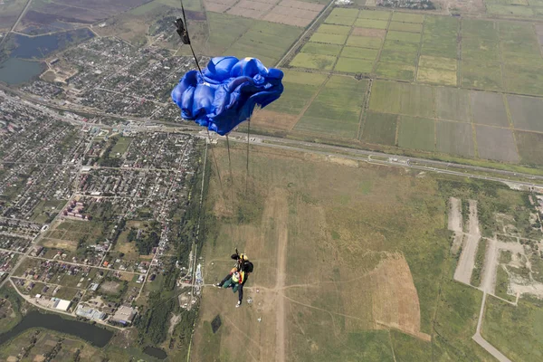 Skydiving Man Vliegen Hoog Lucht — Stockfoto