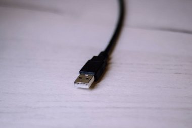 Kablolu siyah usb pc kablosu