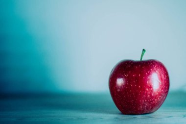 Elmalı kavramsal arkaplan ve yazıt için boş bir yer, sanat fotoğrafı.