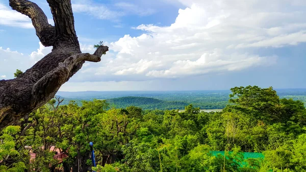 Prachtige hoge top uitzicht op landschap berg en natuur — Stockfoto