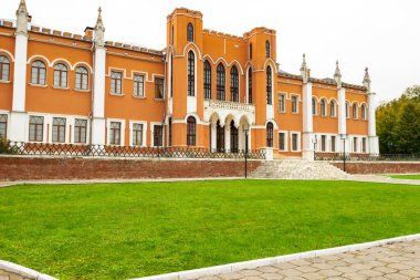 Rusya, Marfino, 29 Eylül 2019: Gotik Eski Moskova Noble kont malikanesinin ana binası