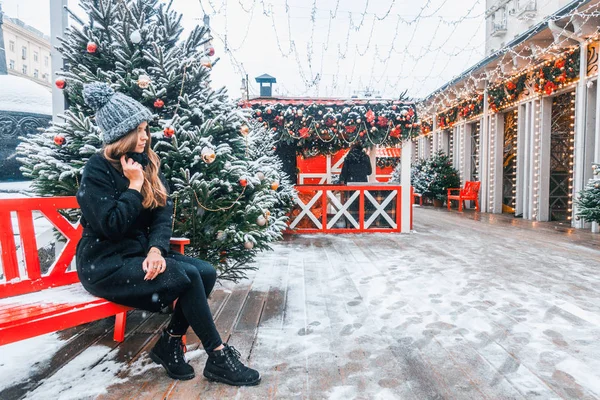 Beautiful Russian Girl Cloud Day Winter Style Clothes Walking Tverskaya — Stock Photo, Image