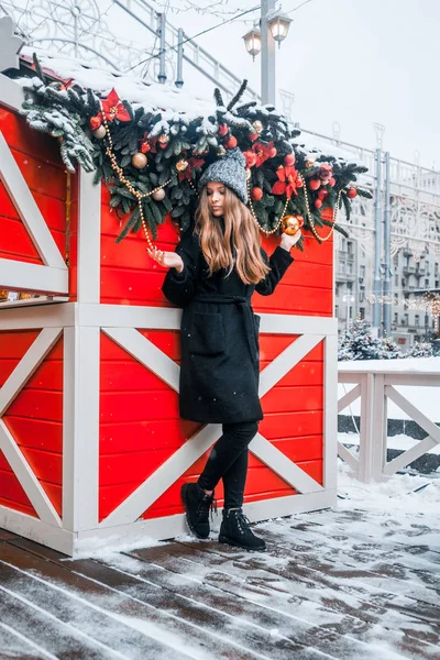 Beautiful Russian Girl Cloud Day Winter Style Clothes Walking Tverskaya — Stock Photo, Image