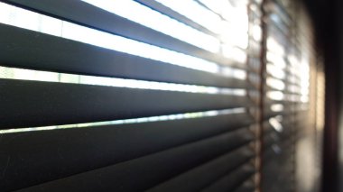 akşam güneş ışığı ile ahşap pencere panjur, dekoratif iç ev concept dışında