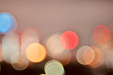 Arka plan bulanıklık gece arka planda renkli ufuk bokeh ışıkların