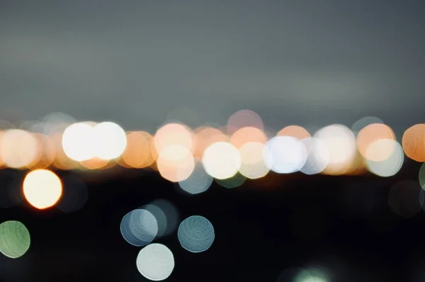 Αφηρημένα Φόντο Φώτα Πολύχρωμα Defocused Bokeh Νύχτα Θάμπωμα Του Φόντου — Φωτογραφία Αρχείου