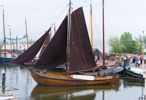 Urk 2018年5月19日 Urk 港的传统木帆船 Urk 是最著名的渔村在国家与最大的捕鱼舰队 — 图库照片