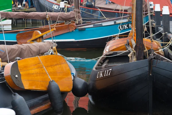 Urk 2018年5月19日 Urk 港的传统木制渔船 Urk 是最著名的渔村在国家与最大的捕鱼舰队 — 图库照片