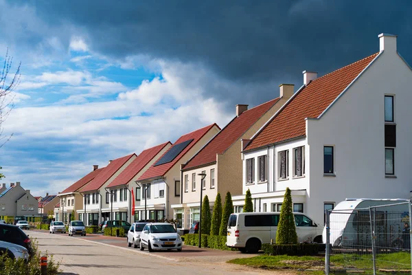 Borne Países Baixos Abril 2017 Rua Com Casas Residenciais Modernas — Fotografia de Stock