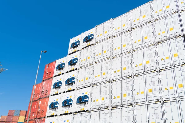 荷兰鹿特丹 2017年5月6日 在鹿特丹海港地区堆积货物集装箱 — 图库照片