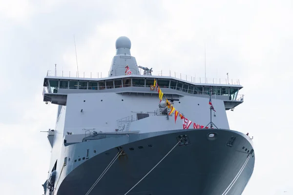 荷兰鹿特丹 2017年9月3日 Karel Doorman 的详细情况 这是荷兰皇家海军两栖作战的一艘荷兰多功能支援舰 — 图库照片