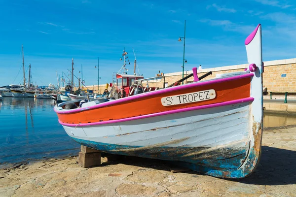 Färgglada Fiskebåt Hamnen Saint Tropez Frankrike — Stockfoto
