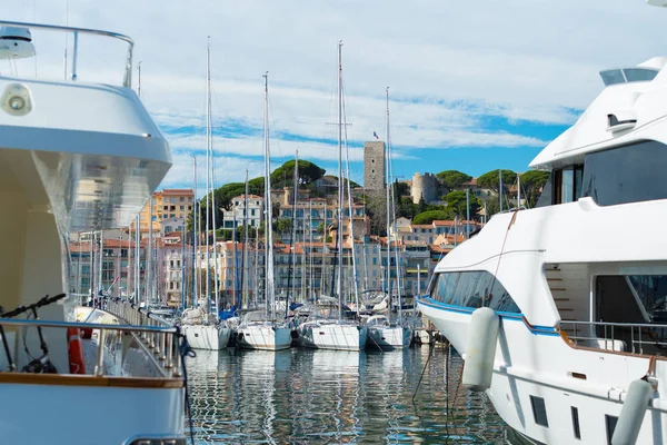 Luksusyachter Vieux Havn Cannes Foran Den Gamle Bydel - Stock-foto