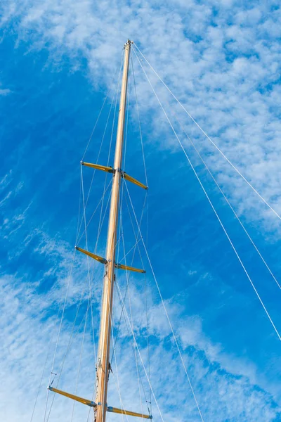 Mast Und Takelage Eines Segelbootes — Stockfoto