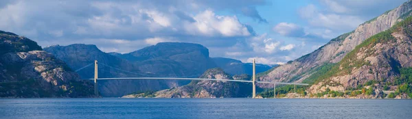 Zavěšovací most Lysefjord — Stock fotografie