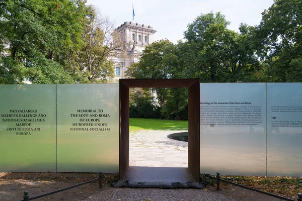 Ulusal Sosyalizm Altında Öldürülen Avrupa Nın Sintii Romanları Anıtı — Stok fotoğraf