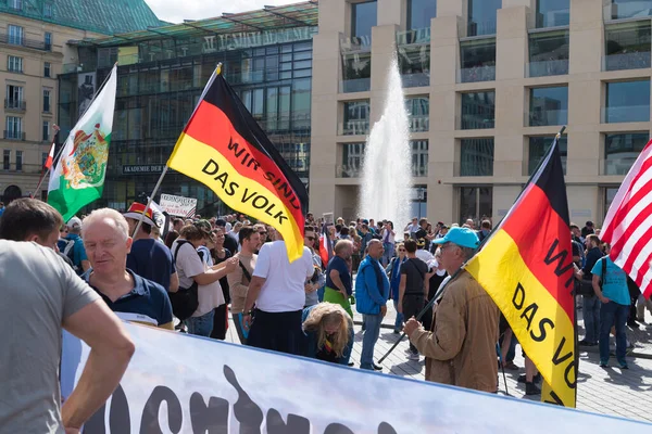 Berlino Germania Agosto 2020 Centinaia Migliaia Persone Manifestano Strade Berlino — Foto Stock