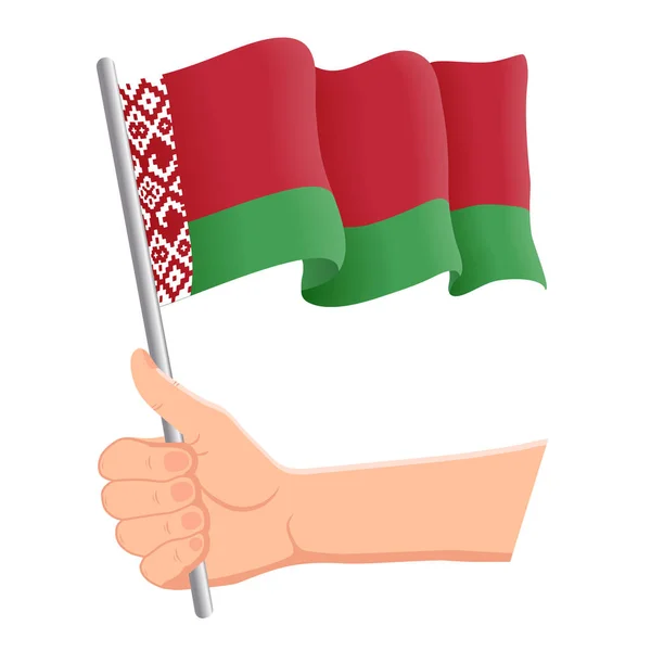 Hand innehav och vifta med Vitrysslands flagga. Fläktar, Självständighetsdagen, patriotiska begrepp. Vektor illustration — Stock vektor