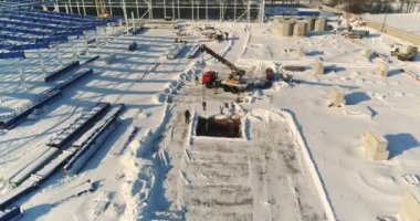 Bir modern fabrika veya bitki, sanayi bölgesi kış, panoramik görünümü hava inşaat. Karla kaplı alanda, yapısal çelik yapı, yeni bir ticari bina modern bitki