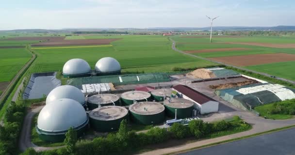 Luftbild der Biogasanlage, alternative Energiequellen, erneuerbare Energien — Stockvideo