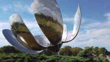 Floralis Generica, Buenos Aires, Arjantin