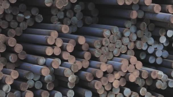 Round metal long blanks, metal blanks, metal warehouse. Round billet metal pipes — Stock Video