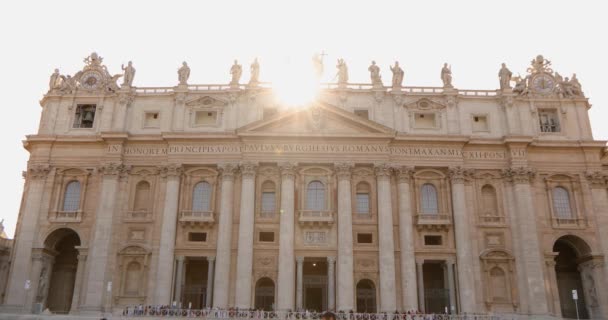 Petersdom Rom, Italien. Außenansicht der Petersbasilika am Petersplatz, Rom — Stockvideo