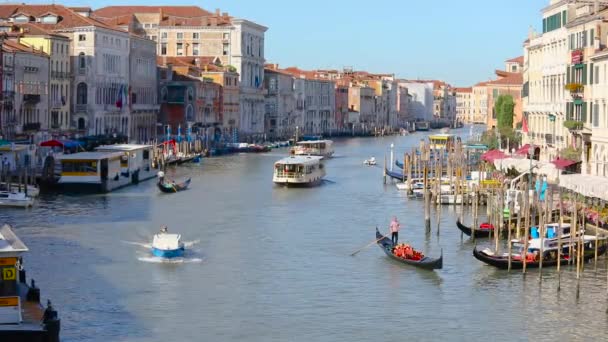 Großer Kanalübersichtsplan. Wassertransport im Canal Grande, Venedig, Italien — Stockvideo