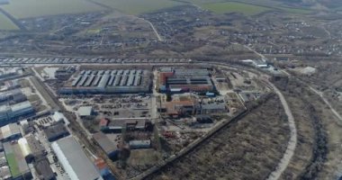 Büyük fabrika hava manzarası, büyük bir fabrikanın dışı. Üst görünümü yerleştir