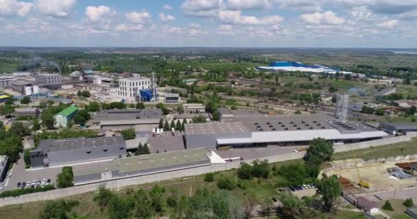 Flygfabrik, stor modern fabriksflygbild — Stockvideo
