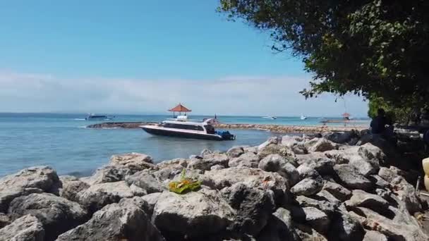 Embankment en Bali, un hermoso paseo marítimo en Bali — Vídeo de stock