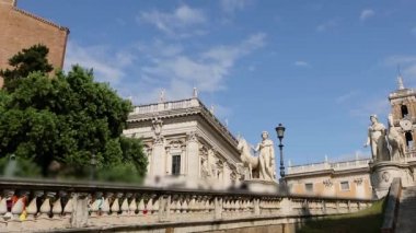Roma Senatörler Sarayı İtalya. Senatörlerin sarayının önündeki merdiven.